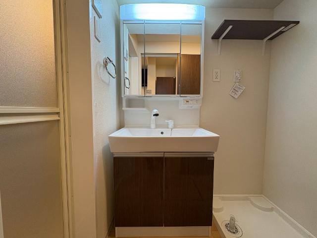 ソレイユ蓮台寺の洗面所|洗髪洗面化粧台