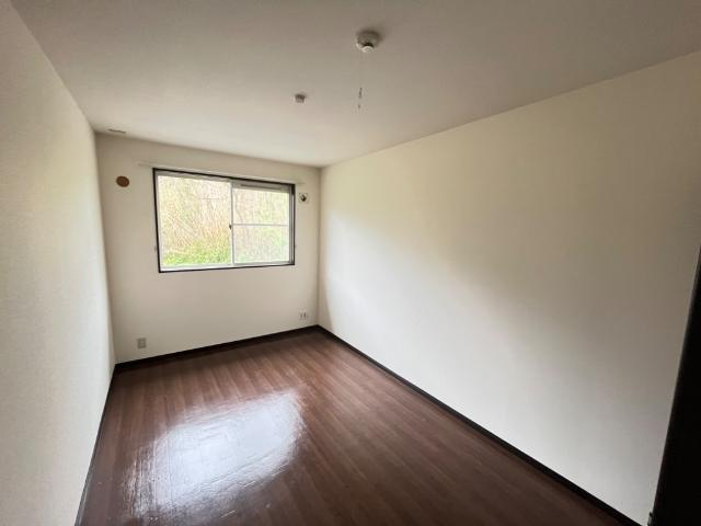 スカイヴィレッジ城南Ｂ棟の内装|北側洋室です