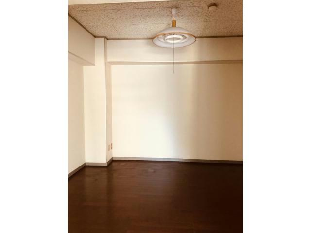 石田ビルの洋室