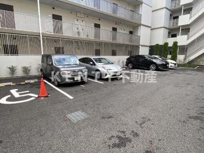 【駐車場】 | アビティ南大井Ⅱ | 駐車場に車を止められます