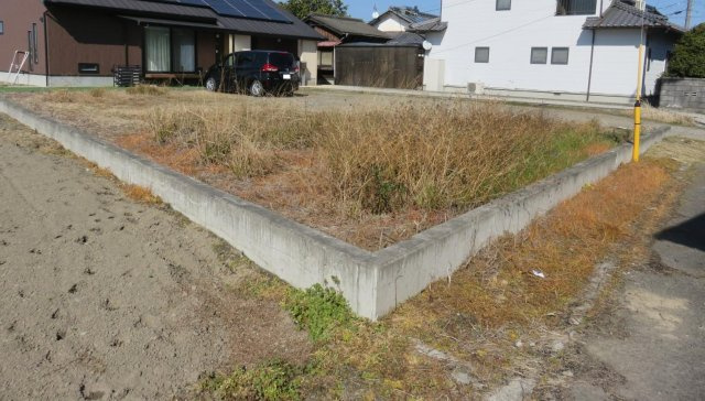 西条市飯岡の売地