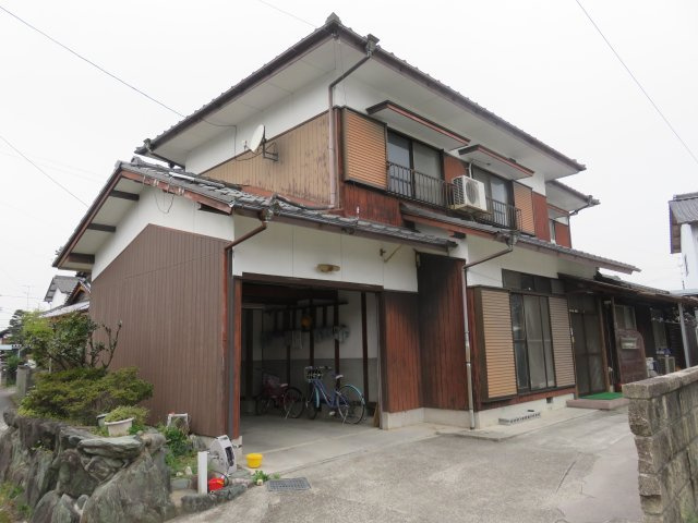 西条市中野甲の中古一戸建