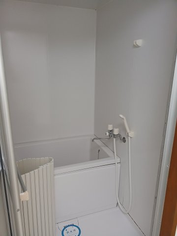 with 赤羽の浴室|日々の暮らしに欠かせないお風呂です