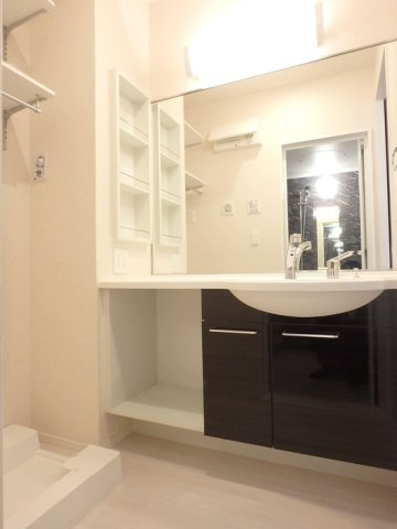 Ｄ－ｒｏｏｍ住吉　Ｂの洗面所