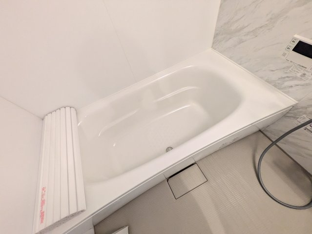 ルガロ　ノイエスの浴室