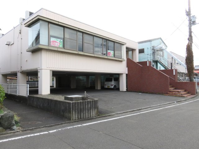 西条市丹原町願連寺の事務所