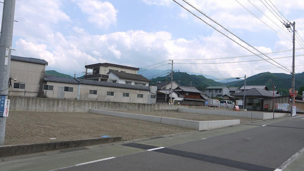 西条市小松町新屋敷の売地