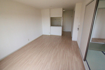 【居間・リビング】 | シャルマンカマダ | おしゃれなカウンターキッチン