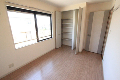 【寝室】 | シャルマンカマダ | 明るくて風がよく通ります