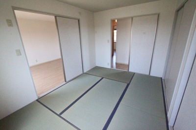 【居間・リビング】 | シャルマンカマダ | ＬＤＫとつながる和室