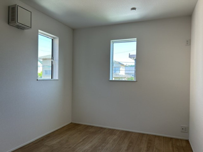 【洋室】 | 広陵町１丁目　新築戸建 | 洋室約6.0帖　窓が2ヶ所あるので風が抜けます。