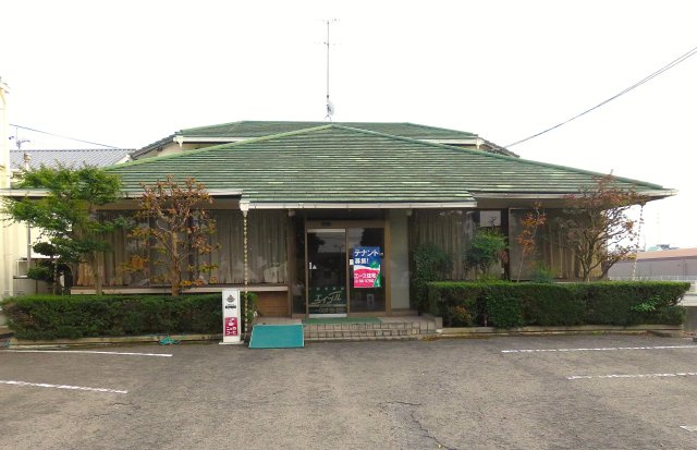 西条市下島山甲の店舗