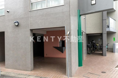 【エントランス】 | リンズハウス | 落ち着いたエントランスです