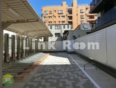 ウィルテラス森下四丁目の駐車場