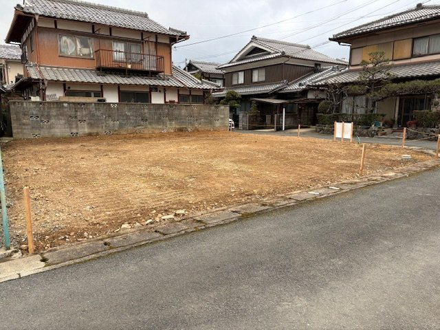 建築条件付き売土地●敷地約５０坪の角地●間取り図は変更可能●南丹市園部町美園町２号の外観|現況更地(２０２６年２月撮影)