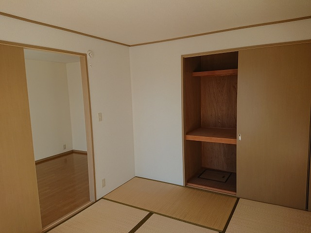 ロゼ・クォーツB棟の和室