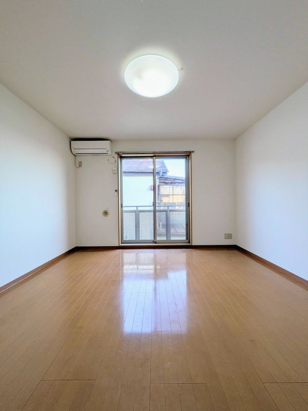 クロスロードの居間・リビング