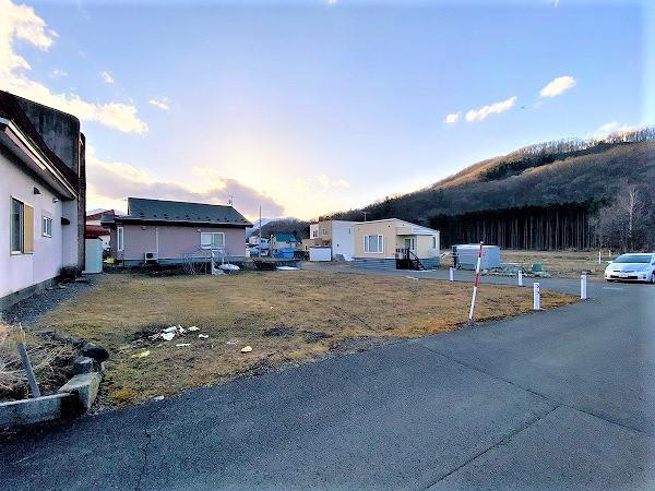 上川郡新得町西一条北２丁目の売地