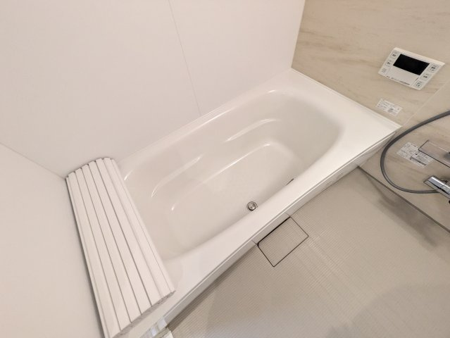 ルガロ　ノイエスの浴室