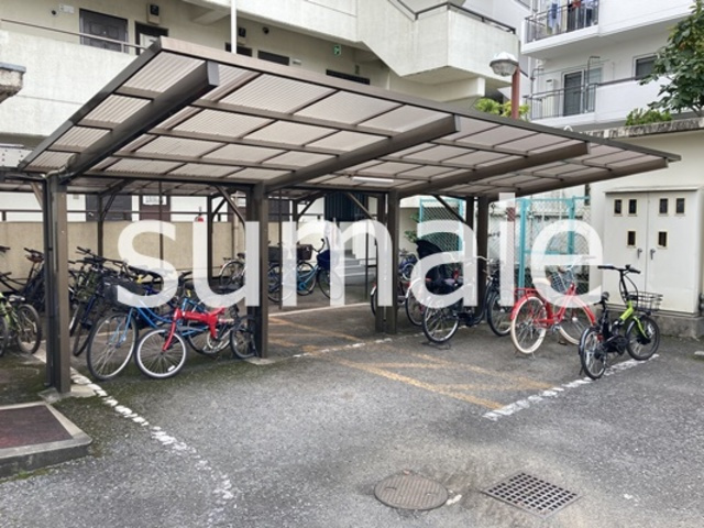 日東北袋ハイツのその他共用部分|敷地内駐輪場。