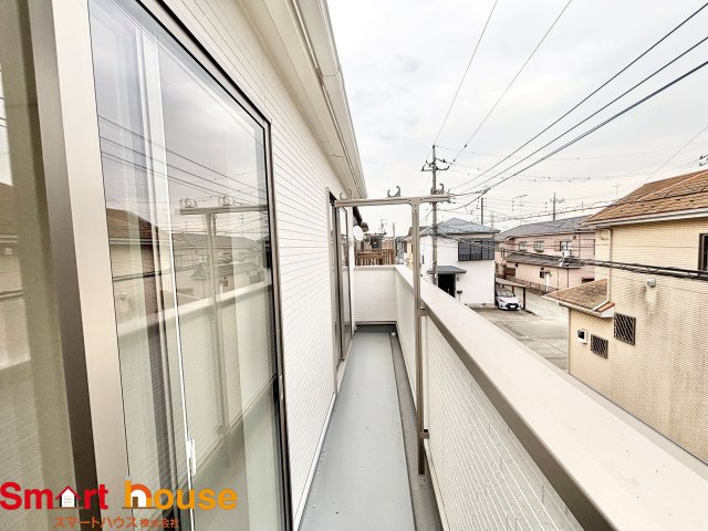 愛川町中津　新築１棟のバルコニー