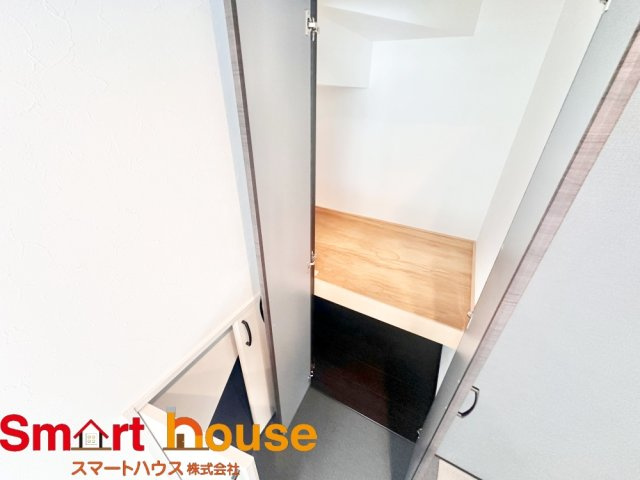 座間市入谷東　築浅1棟の収納