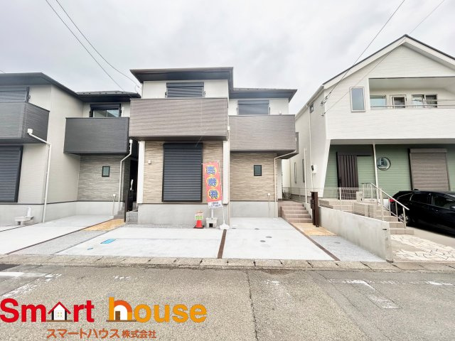 南林間6丁目　最終1棟の外観|オシャレな外観は、人の目を引くだけではなく自慢したくなりますね！植木を置いたりアレンジは、自由です。自分の好みに仕上げましょう♪