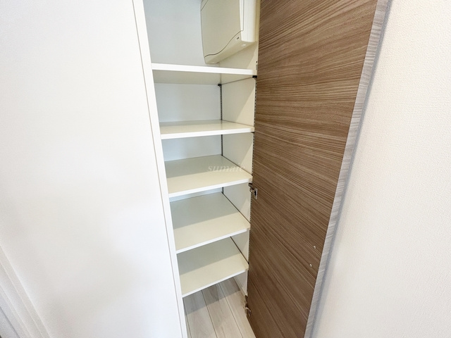 北区神谷１丁目の賃貸マンションの収納|リビングにある収納です☆