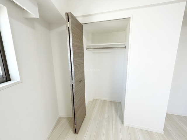 北区神谷１丁目の賃貸マンションの収納|6.7帖居室のクローゼット☆