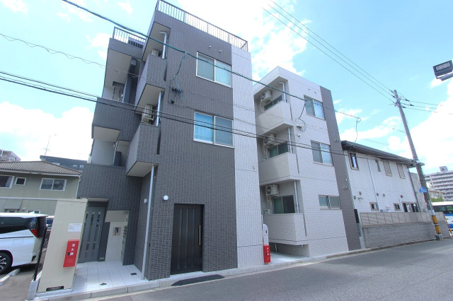 Fortujina Eの外観