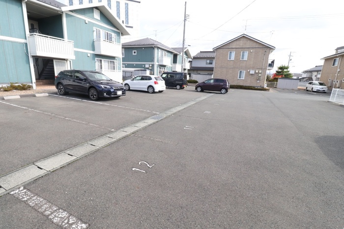 キャトルスクアール本宮　Ｂの駐車場