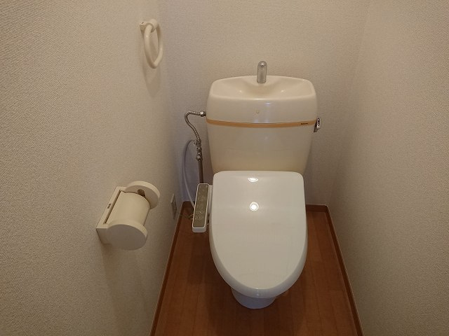 ミヤ・エレガンテⅤのトイレ