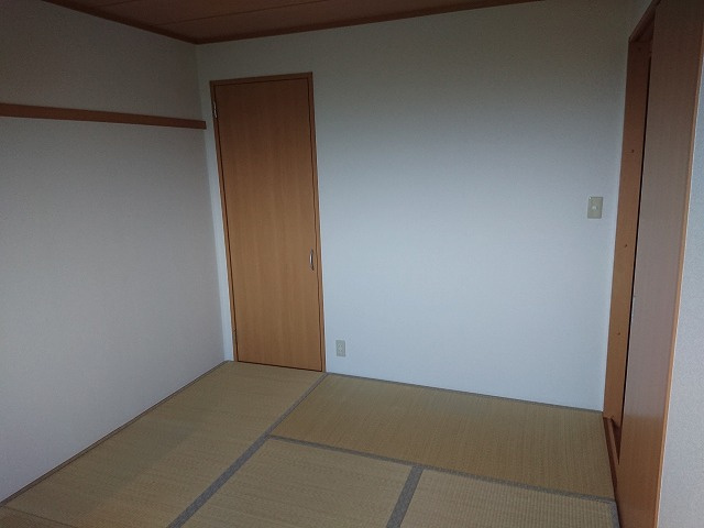 ミヤ・エレガンテⅤの和室