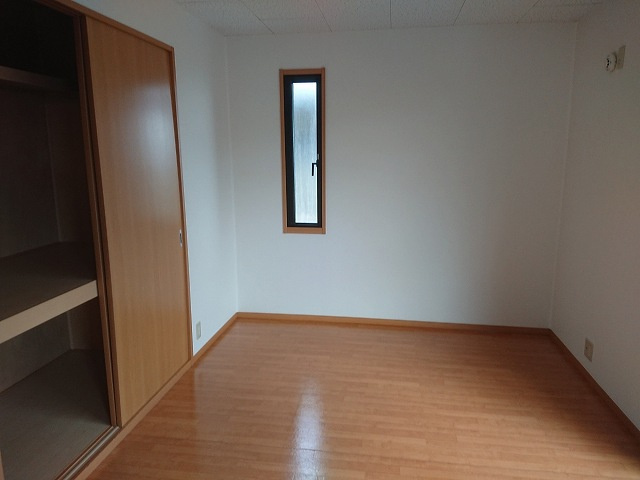 ミヤ・エレガンテⅤの居間・リビング