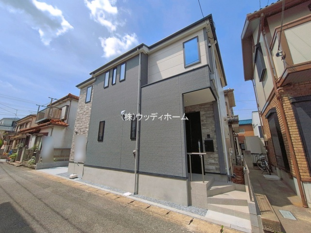 越谷市大房8期　新築一戸建ての外観