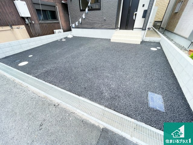 亀岡市余部町天神又　第6期　新築一戸建ての駐車場|駐車スペース！散水栓があるので、こまめに愛車を洗えます！