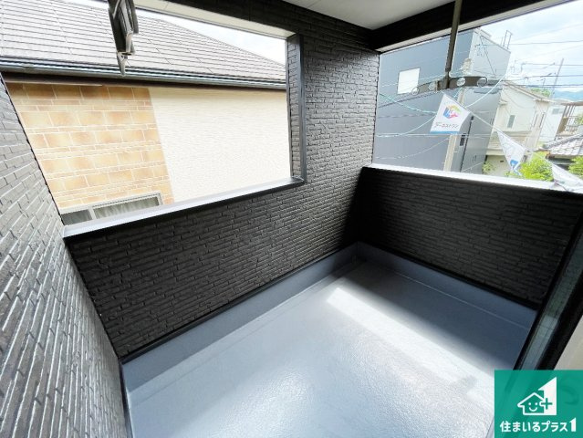 亀岡市余部町天神又　第6期　新築一戸建てのバルコニー|日当たりのよいバルコニー！お部屋が開放的に！
