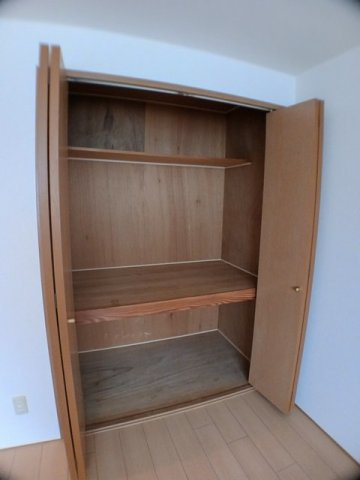 メゾンド・アスカ　Ａ棟の収納