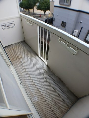 メゾンド・アスカ　Ａ棟のバルコニー