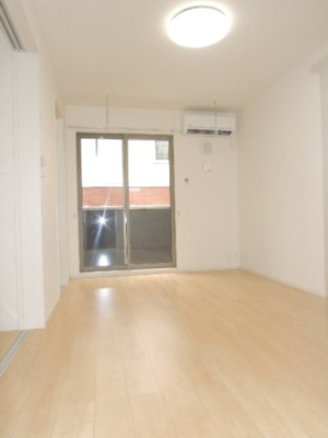 【居間・リビング】 | ウォーターフロントＢ | ゆったり過ごせる居間です