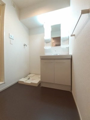 【洗面所】 | メビウスレ－ブ | 脱衣スペースもあります