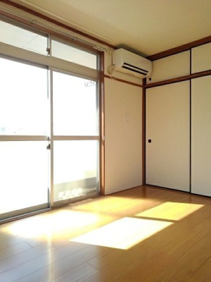 【居間・リビング】 | コーポ井出 | ゆったりとした居間です