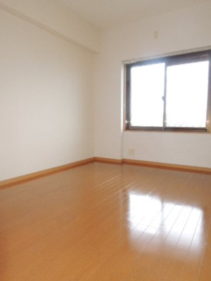 【内装】 | グランディール | 明るい室内です