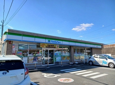 【周辺】 | グランディール | ファミリーマート　松岡店まで450m