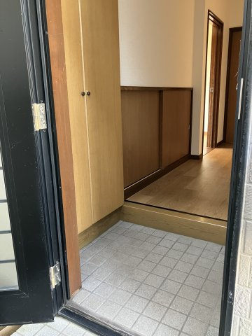 大嶽様戸建ての玄関