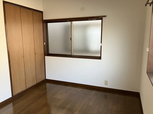 大嶽様戸建ての洋室