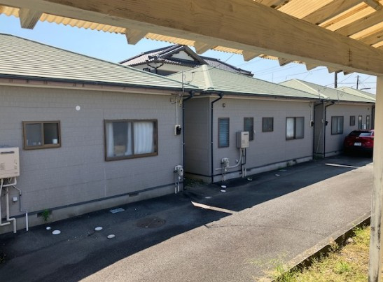 大嶽様戸建ての駐車場