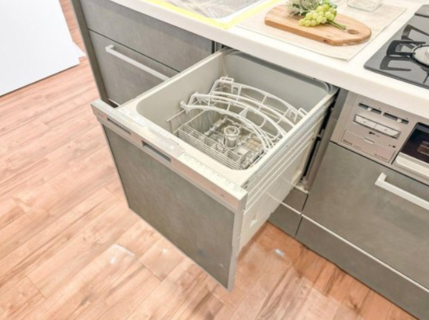 戸塚サニーフラットのキッチン|食洗機付きだから後片付けもラクラク♪