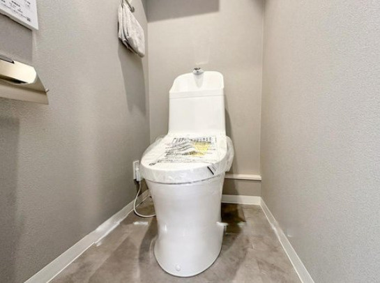 戸塚サニーフラットのトイレ|新規交換済♪温水洗浄便座の最新トイレ設備です♪