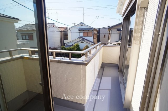 【バルコニー】 | 八尾市小畑町2丁目　【2号棟/全4棟】 | 南・西向きのL型バルコニーです☆